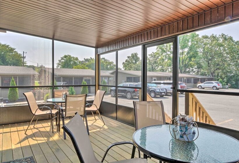 Updated Cabin W/ Direct Lake Access & Pool!