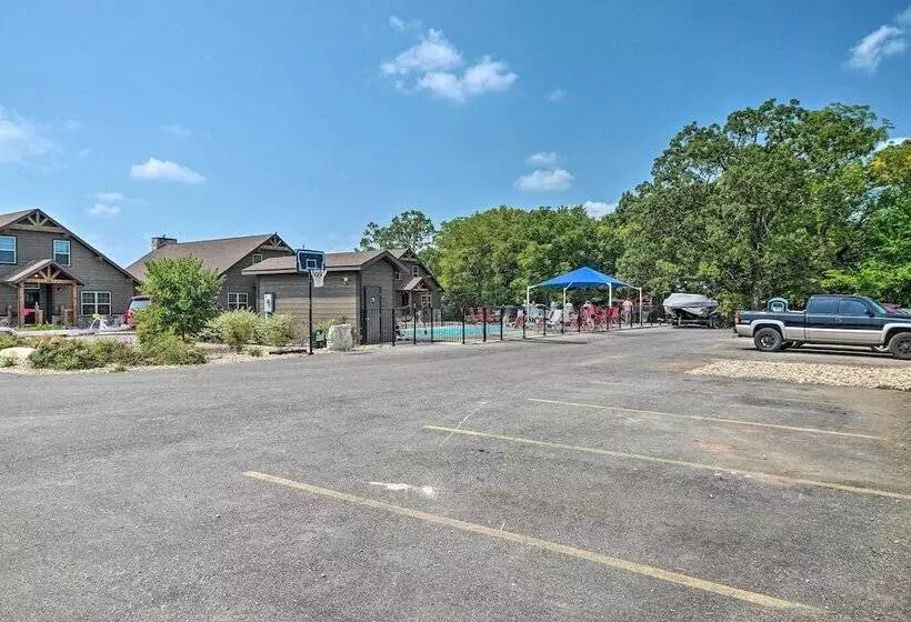 Updated Cabin W/ Direct Lake Access & Pool!