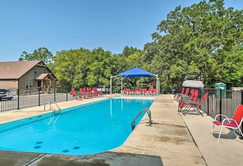 Updated Cabin W/ Direct Lake Access & Pool!