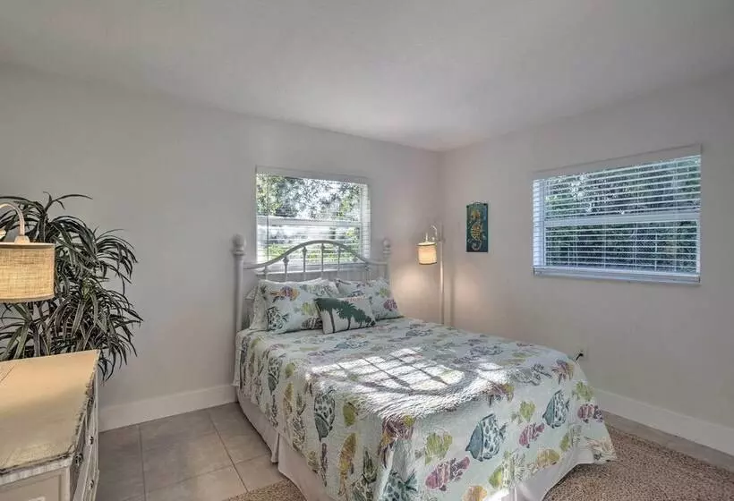 Dog Friendly Jensen Beach Home < 3 Mi To Ocean!