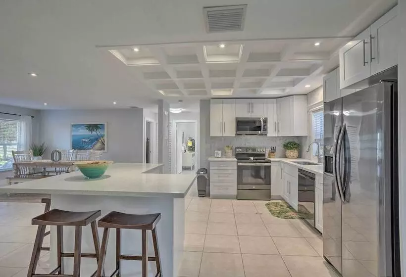 Dog Friendly Jensen Beach Home < 3 Mi To Ocean!