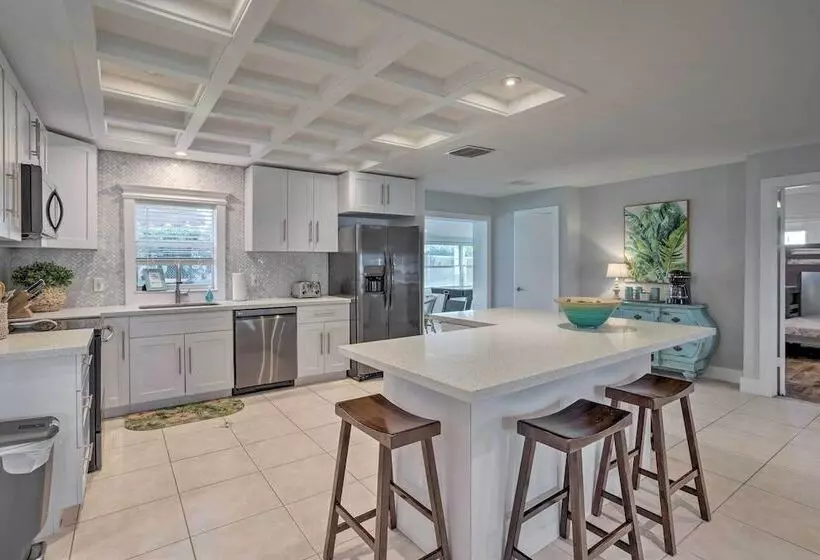 Dog Friendly Jensen Beach Home < 3 Mi To Ocean!