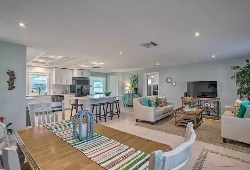 Dog Friendly Jensen Beach Home < 3 Mi To Ocean!