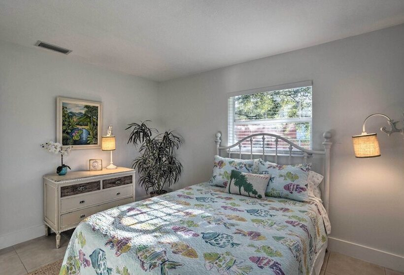 Dog Friendly Jensen Beach Home < 3 Mi To Ocean!