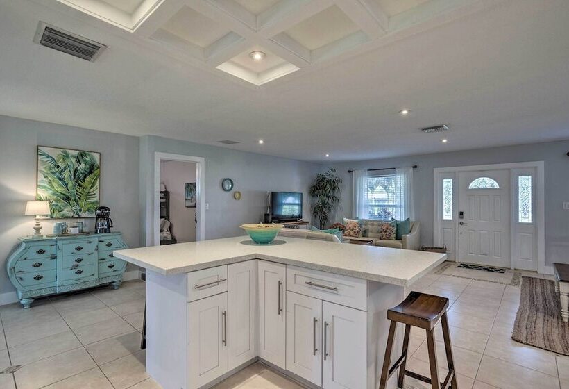 Dog Friendly Jensen Beach Home < 3 Mi To Ocean!