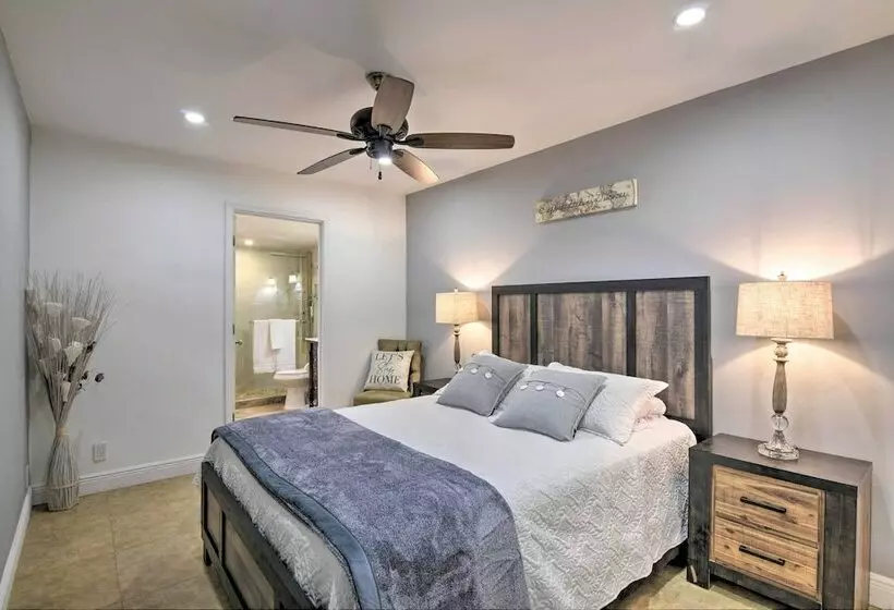Amenitypacked Sunrise Home W/ Outdoor Pool!