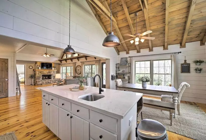 Deck + Fire Pits: Lake Toxaway Getaway!