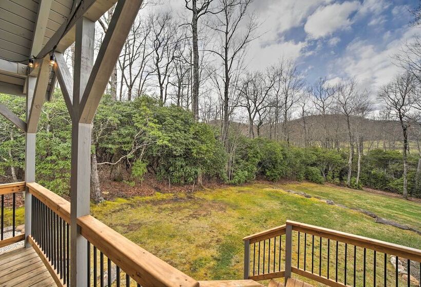 Deck + Fire Pits: Lake Toxaway Getaway!