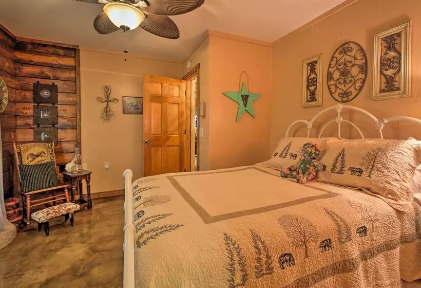 Beaver Creek Lodge    Huntington Home W/ Pond!