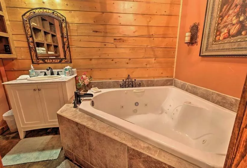 Beaver Creek Lodge    Huntington Home W/ Pond!