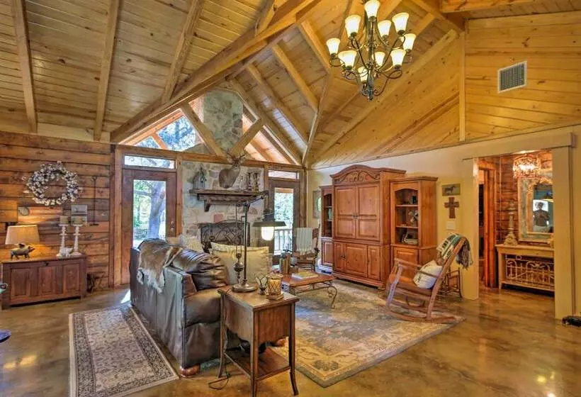 Beaver Creek Lodge    Huntington Home W/ Pond!