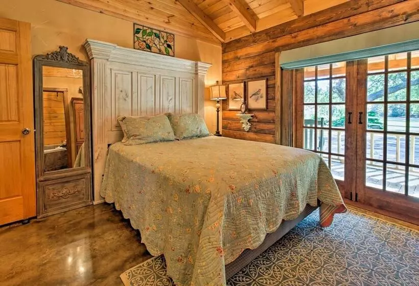 Beaver Creek Lodge    Huntington Home W/ Pond!