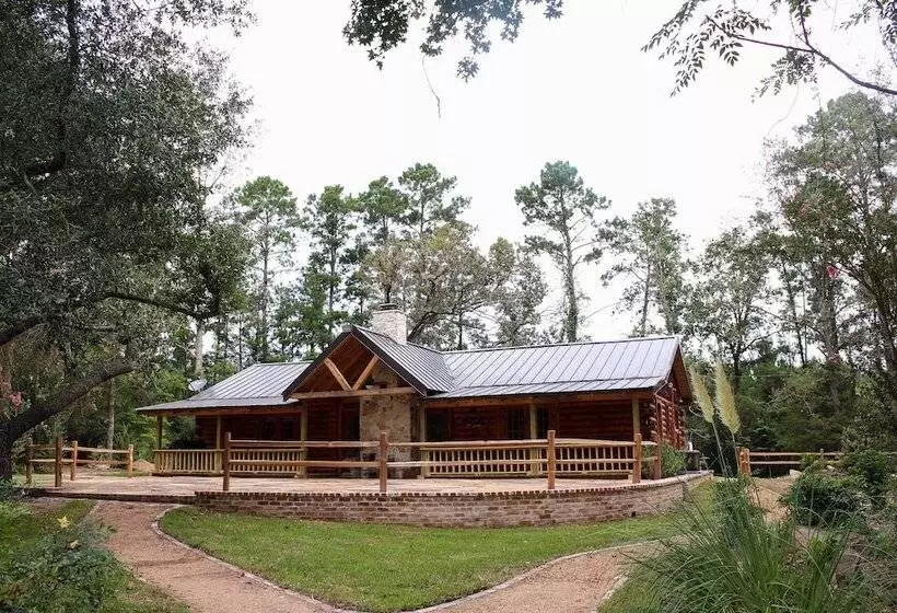 Beaver Creek Lodge    Huntington Home W/ Pond!