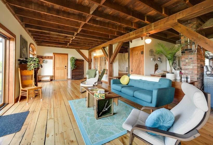 Breathtaking Mtn Views: Stylish Rustic Retreat!