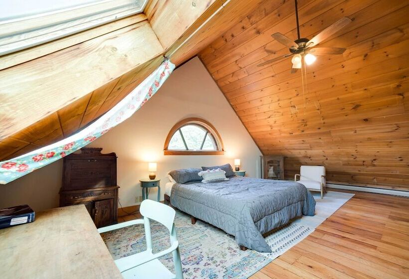 Breathtaking Mtn Views: Stylish Rustic Retreat!