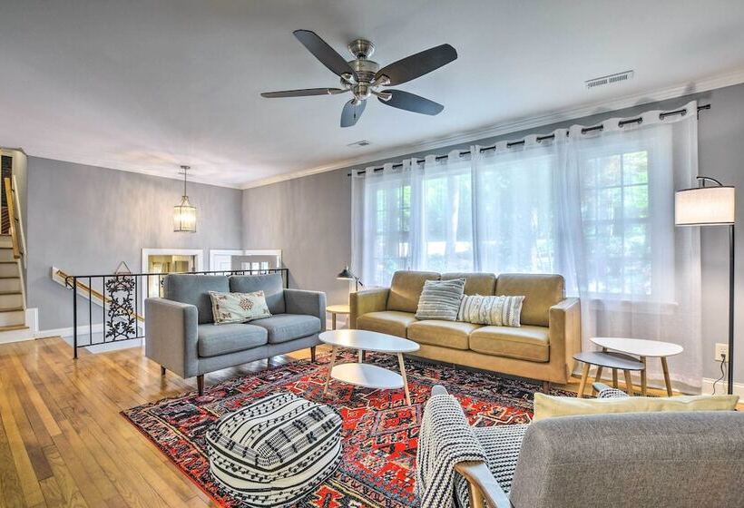 Bright Cary Home With Deck < 15 Mi To Raleigh!