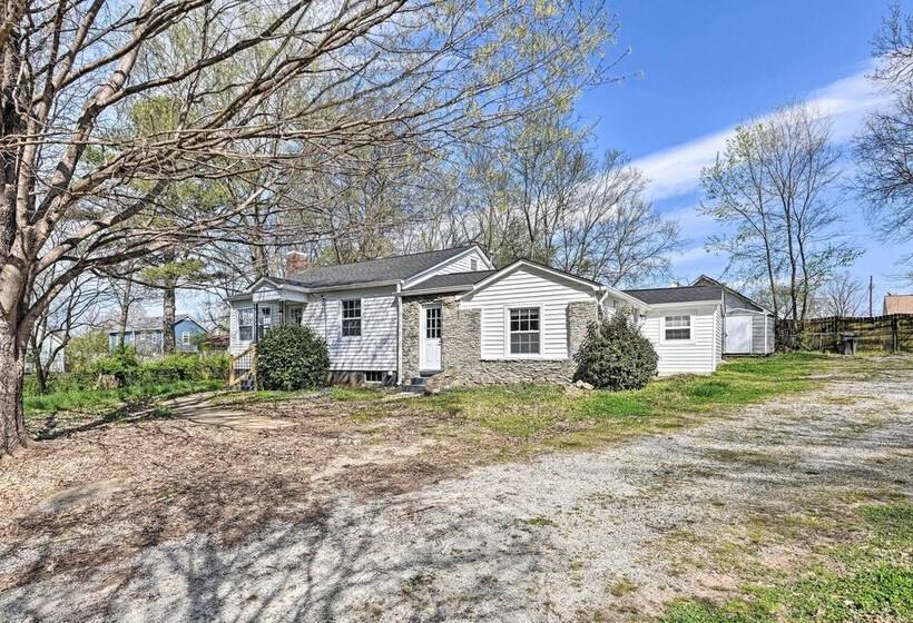 Bright Columbia Home: 47 Mi To Dtwn Nashville