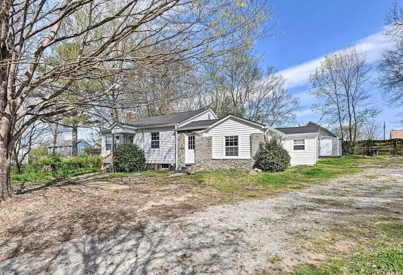 Bright Columbia Home: 47 Mi To Dtwn Nashville