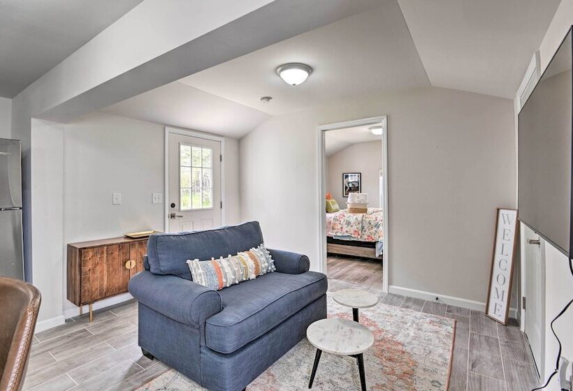 Bright Columbia Home: 47 Mi To Dtwn Nashville