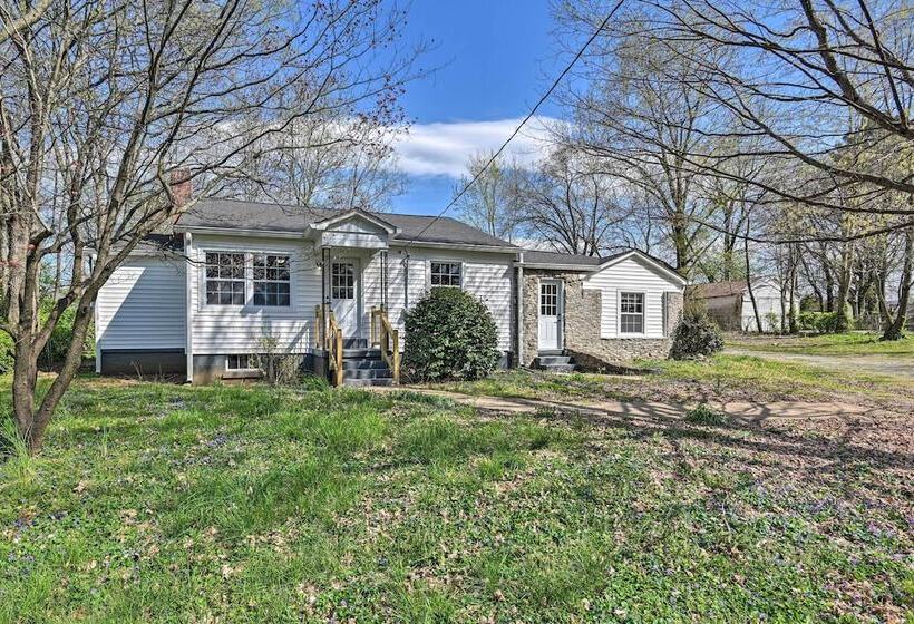 Bright Columbia Home: 47 Mi To Dtwn Nashville