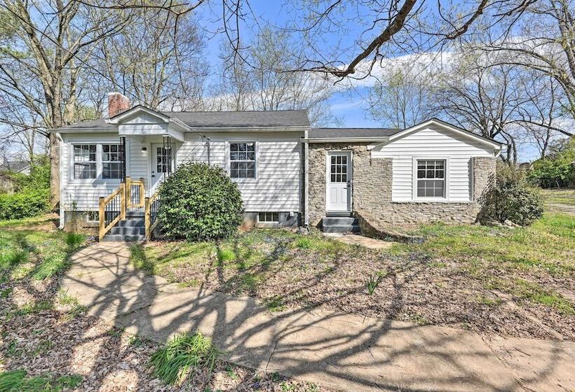 Bright Columbia Home: 47 Mi To Dtwn Nashville