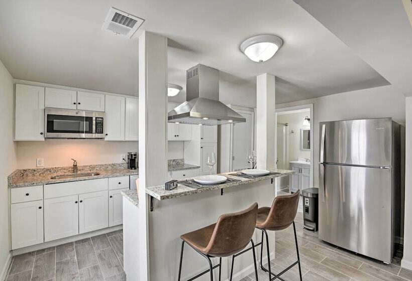 Bright Columbia Home: 47 Mi To Dtwn Nashville