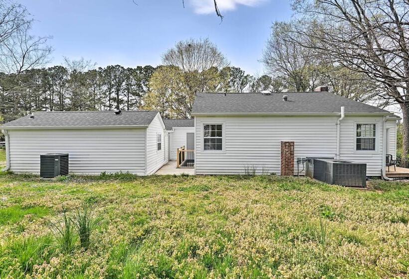 Bright Columbia Home: 47 Mi To Dtwn Nashville