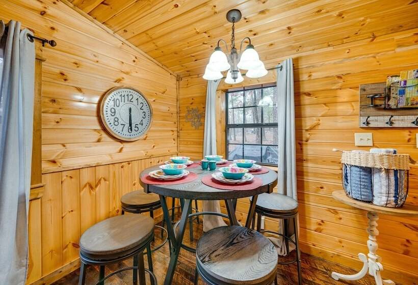 Broken Bow Abode W/ Hot Tub < 7 Mi To Lake!