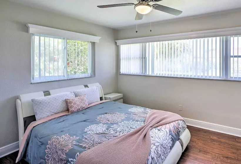 5 Mi To Beach: Canalfront Home In Cape Coral!