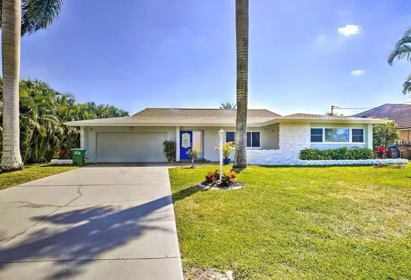 5 Mi To Beach: Canalfront Home In Cape Coral!
