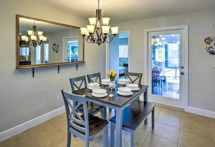 5 Mi To Beach: Canalfront Home In Cape Coral!