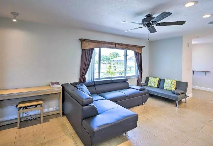 5 Mi To Beach: Canalfront Home In Cape Coral!