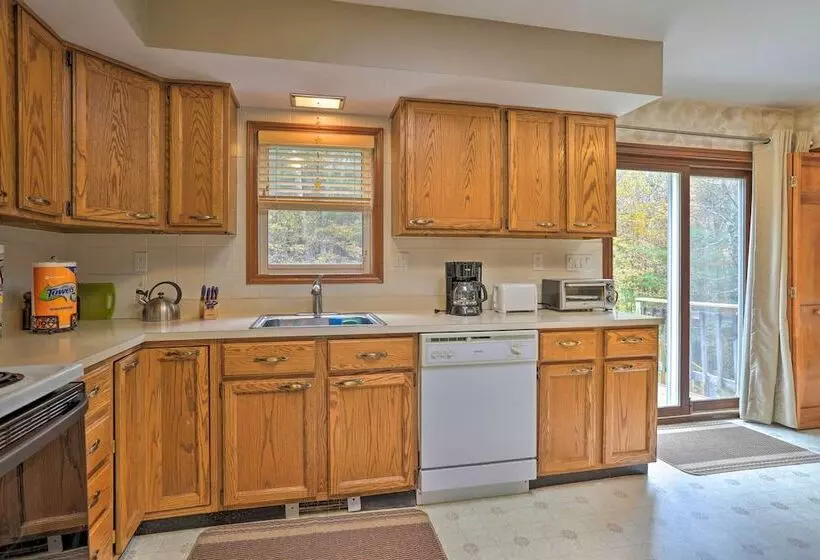 Catskills Home Near Skiing   Best Of Both Worlds!