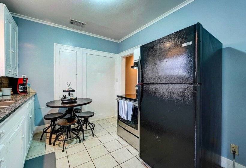 Central Home 1 Mi To Texas Tech + By Dtwn Lubbock