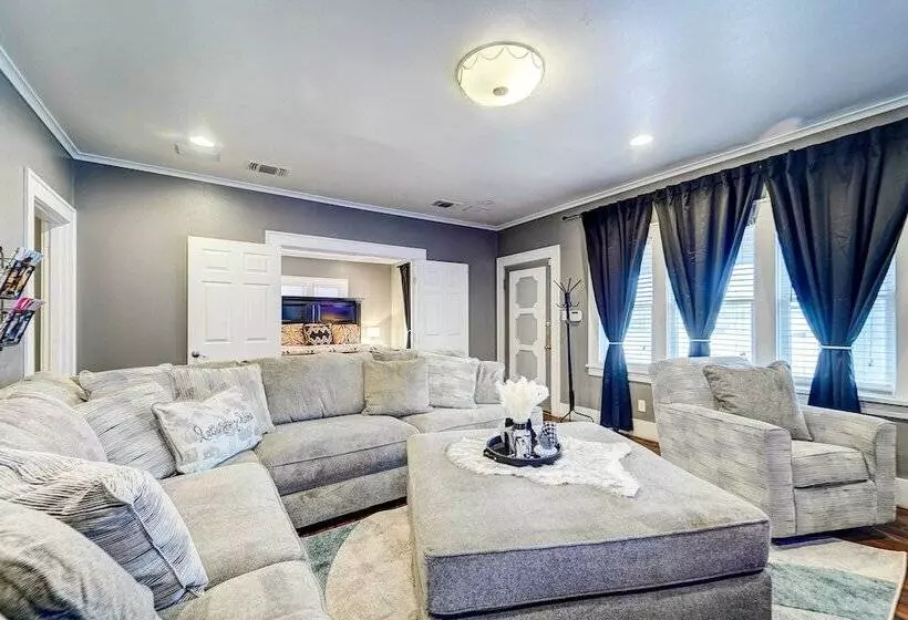By Dtwn Lubbock! Spacious 4br Home Near Texas Tech
