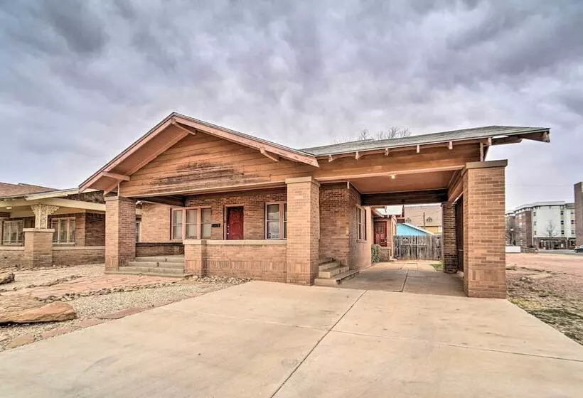 By Dtwn Lubbock! Spacious 4br Home Near Texas Tech