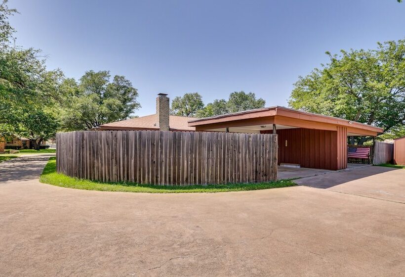 Family Home In Fort Worth: Pets Welcome!