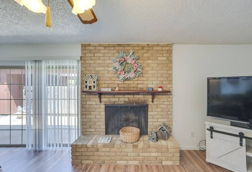 Family Home In Fort Worth: Pets Welcome!