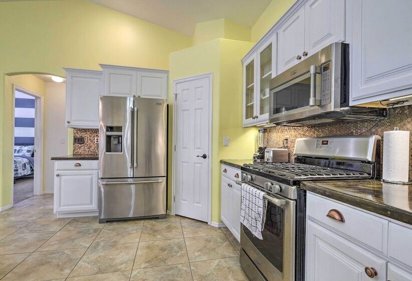 Charming Utah Abode W/ Patio, Grill & Yard!