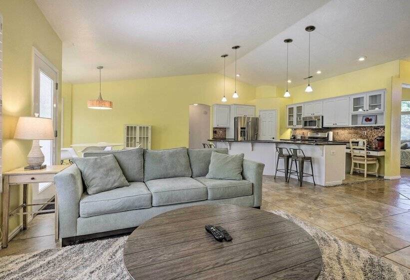 Charming Utah Abode W/ Patio, Grill & Yard!