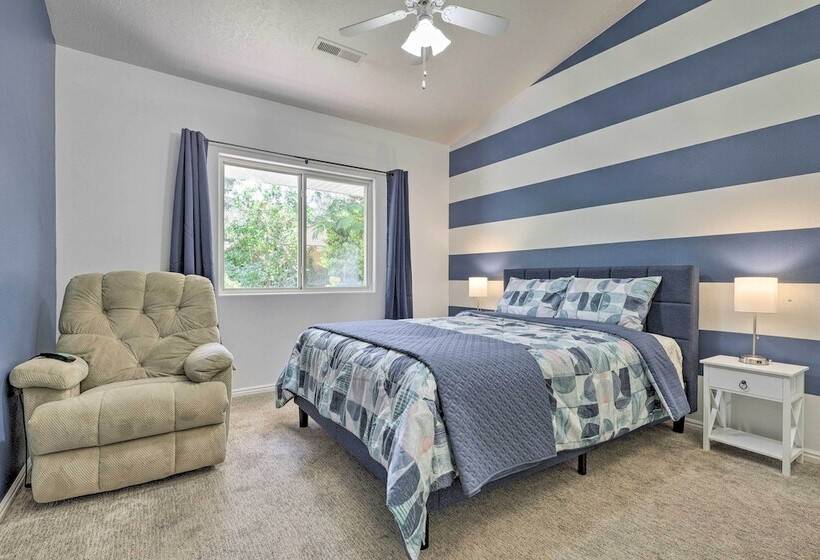 Charming Utah Abode W/ Patio, Grill & Yard!
