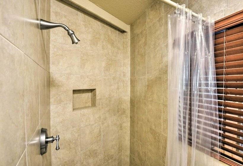 Chic Home: Ocean Views, Hot Tub & Game Room!