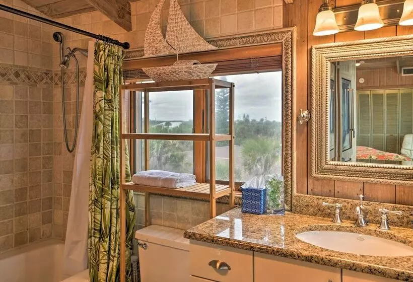 Chic Home: Ocean Views, Hot Tub & Game Room!