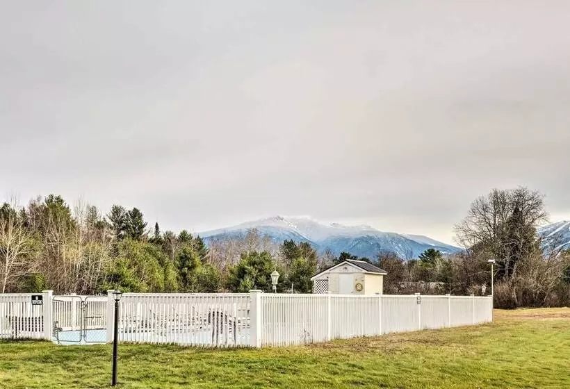Cozy Franconia Cottage W/ Community Pool & Hot Tub