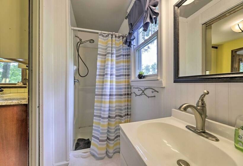 Cozy Stafford Cabin, Near Reservoir & Beach!