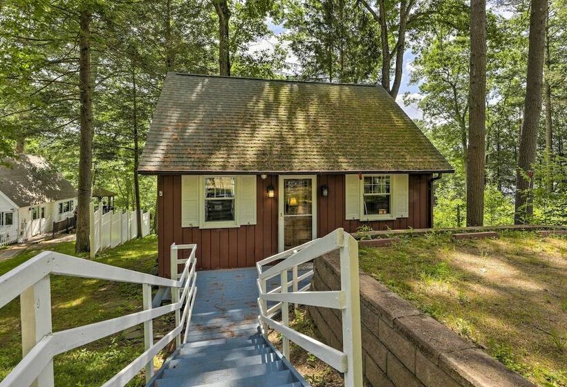 Cozy Stafford Cabin, Near Reservoir & Beach!