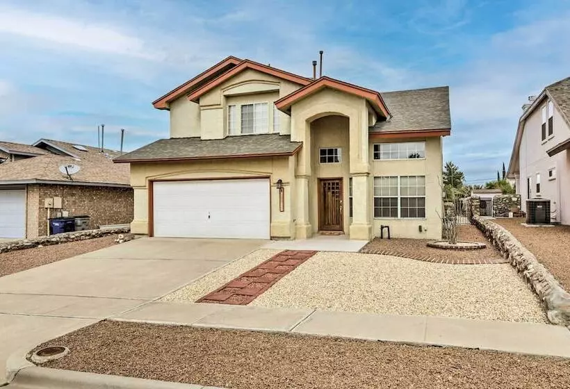 El Paso Retreat W/ Pool: 11 Mi To Downtown!