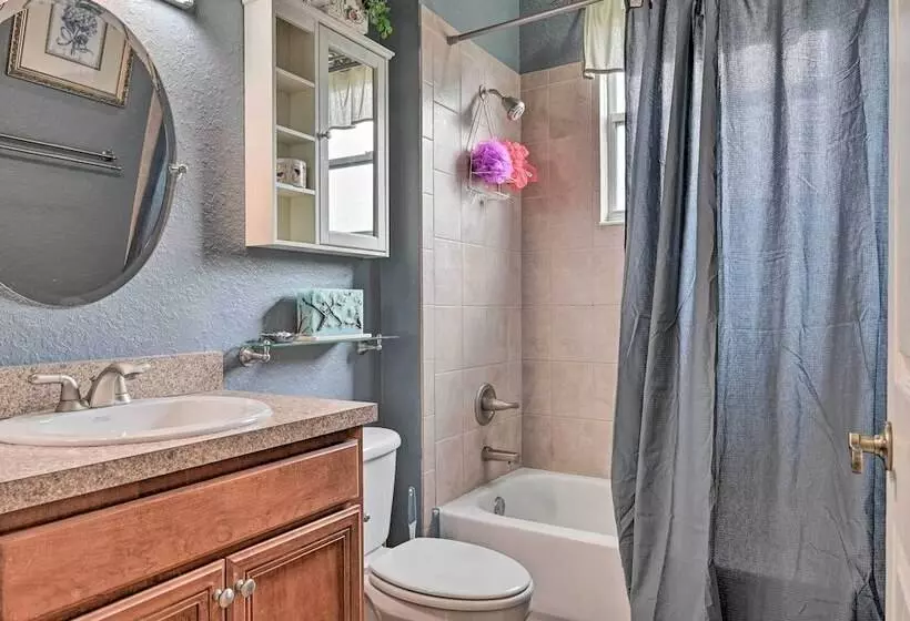 Elegant Valrico Home ~ 15 Mi To Downtown Tampa!