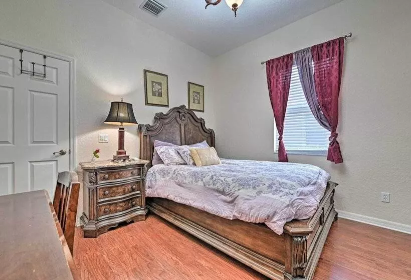 Elegant Valrico Home ~ 15 Mi To Downtown Tampa!