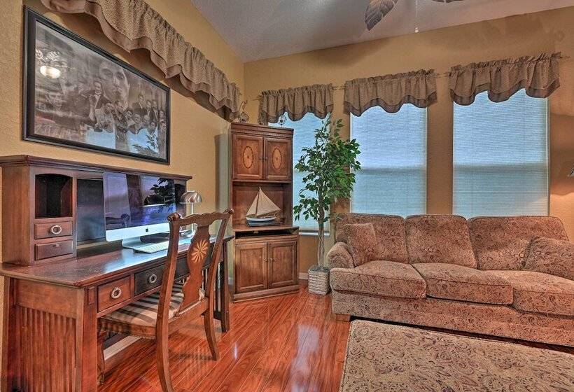 Elegant Valrico Home ~ 15 Mi To Downtown Tampa!